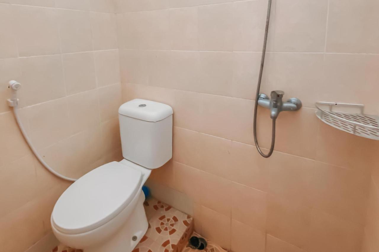 RedDoorz Syariah near RS Harapan Bunda Banda Aceh Hotel Geutieue Luaran gambar